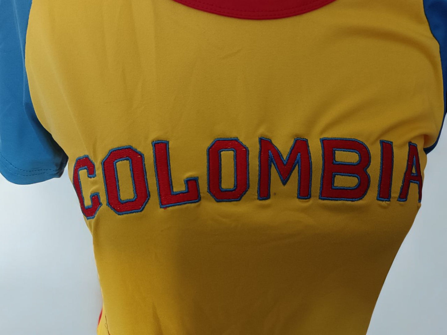 Colombia Cropped Tee | Y2K Fashion