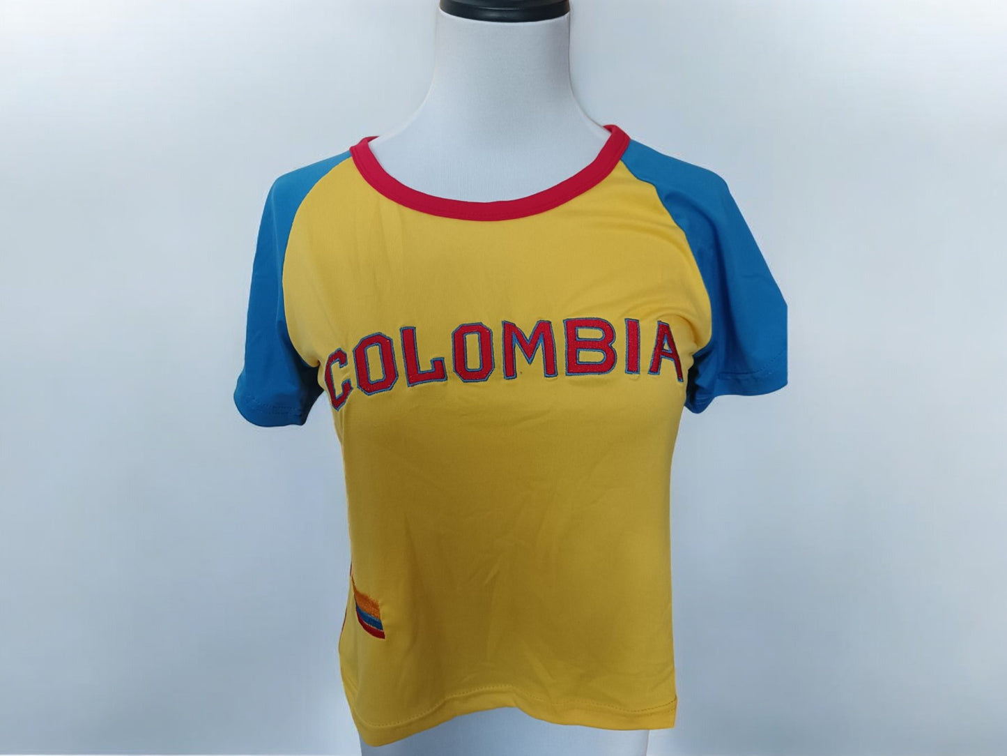 Colombia Cropped Tee | Y2K Fashion